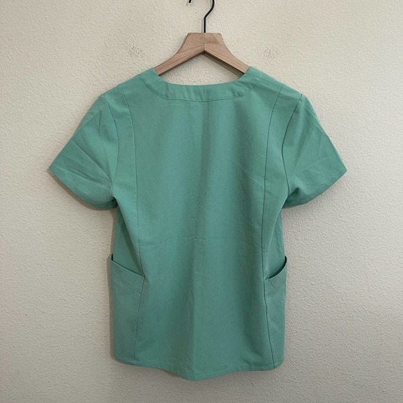 FIGS Katsina Side Pockets V-Neck Short Sleeve Scrub Top Jade Green Small - Picture 12 of 14
